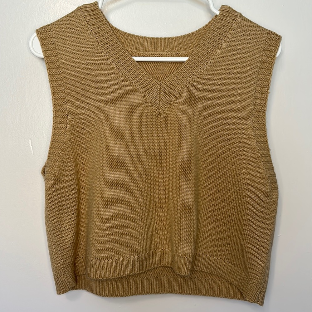 Shein sleeveless knitted vest size small